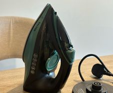 Cordless Steam Iron 2600w