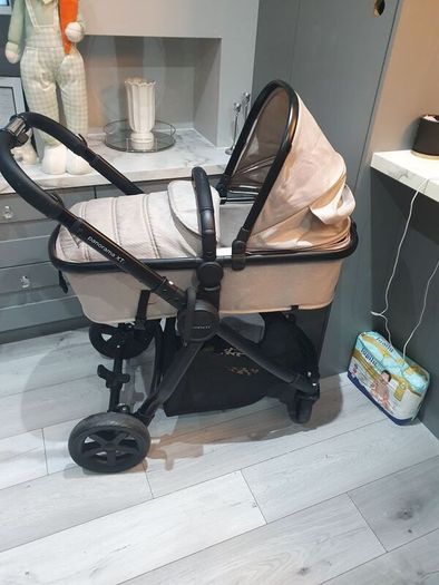 3 in 1 travel system with isofix base