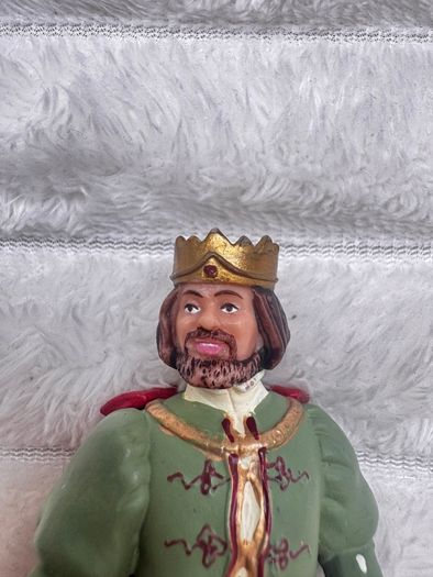 Vintage 2002 Papo Figurine Medieval Royal King Collectible Figure approx. 9 cm. Used Please see photos
