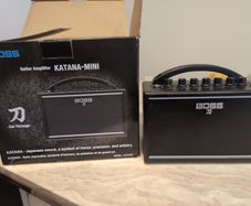 Boss katana mini amp