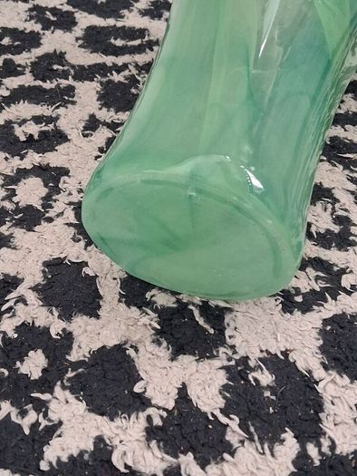 Handkerchief style glass vase