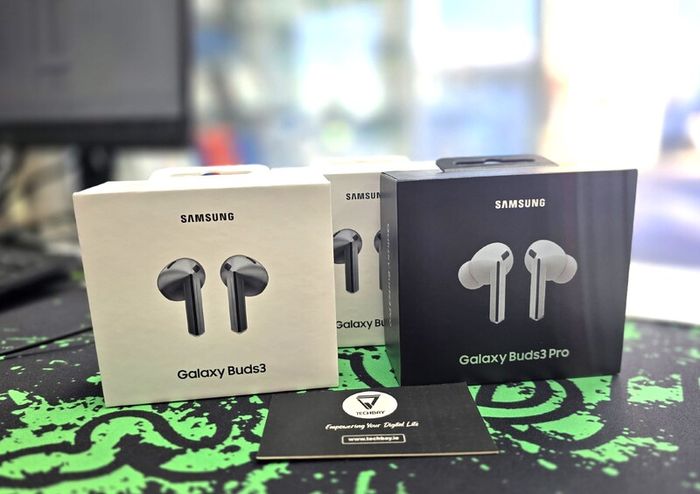 sumsung Galaxy buds 3 pro sumsung Galaxy buds 3 pro