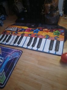 Dance mat and piano
