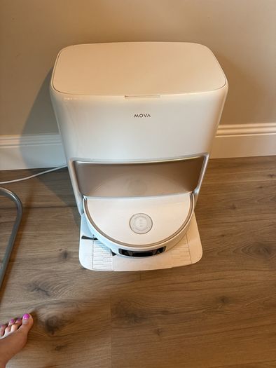 Robot vacuum/mop: Mova V50 Ultra Complete