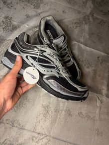 Saucony Omni 9 Pro Grid
