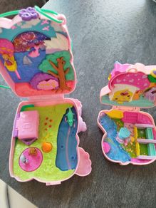 Polly pockets