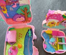Polly pockets