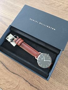 Dont be a fool  check your Daniel before you buy  Authentic DW