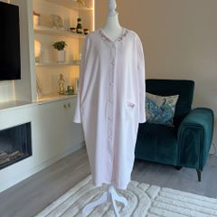 Reduced Ladies Baby Pink Button-front Fleece Dressing Gown Robe or Housecoat