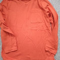 NEW.boy's long sleeve top. Age 6/7
