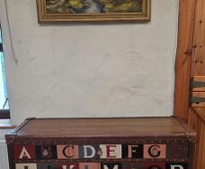 Chest of drawers / sideboard