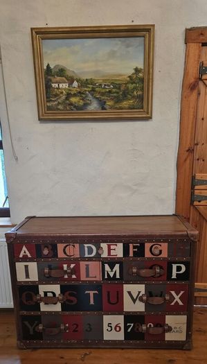 Chest of drawers / sideboard