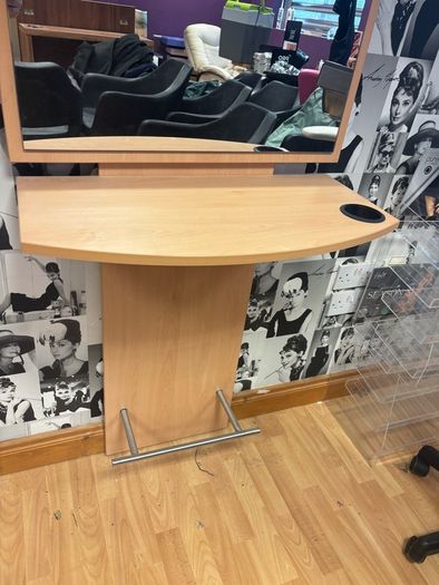 Salon styling Unit