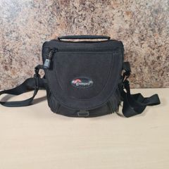 Lowepro Nova Mini Aw Vintage Camera Bag With Shouldet Strap And Rain Cover