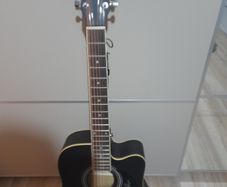 Guitar for sale