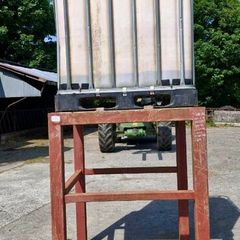 Ibc stand frame