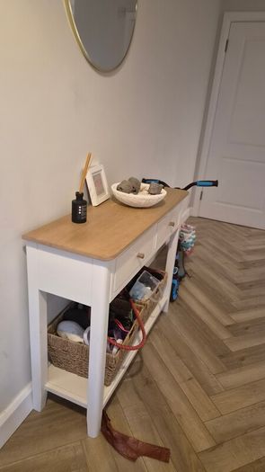 console table