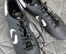 Sondico football boots size 8