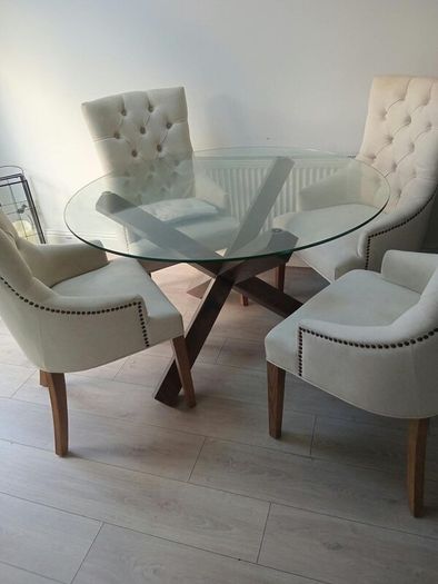 Bargain! Dining room table and 2 chairs..199.00