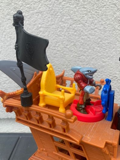 imaginext pirate ship