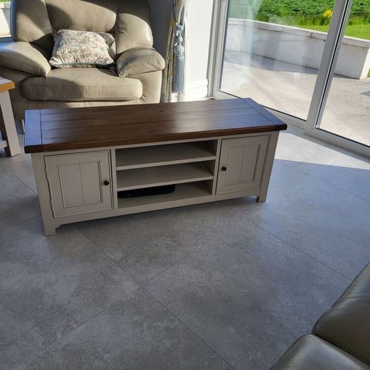 Tv unit