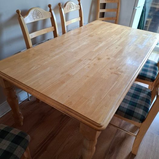Strong, solid wooden table and 6 chairs Size 182x100 cm, height 75 cm. Collection only in Carnew