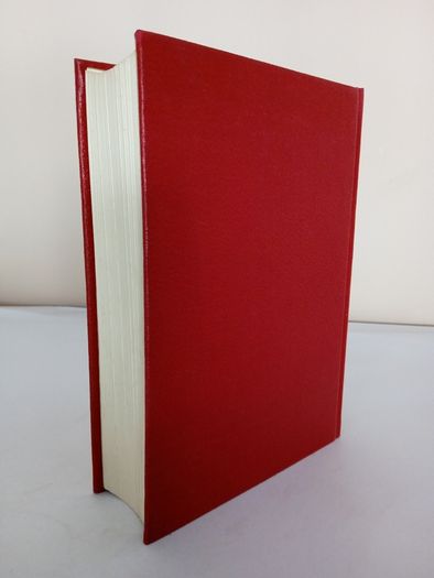 Pride and Prejudice by Jane Austen. Illustrated by Jenny Thorne (HQ889)