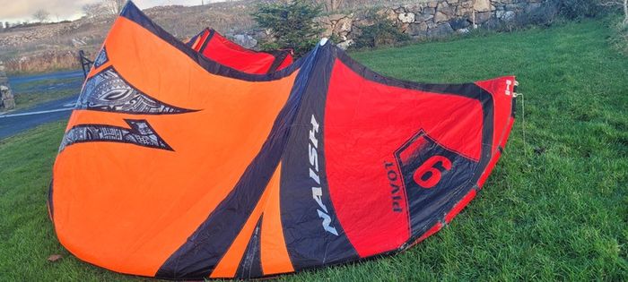 Naish Pivot S26 9 meter 2022