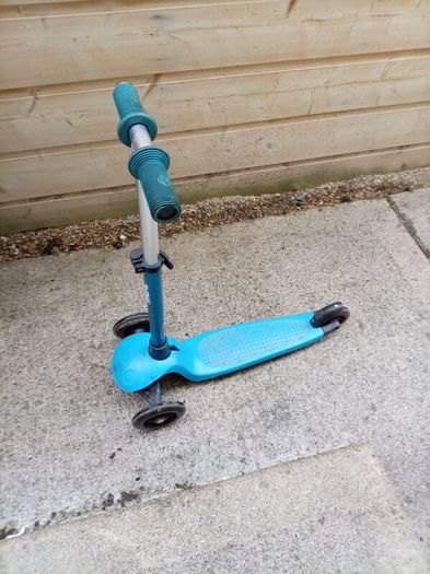 Kids scooter