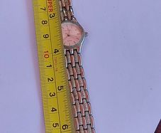 ladies watch swing quartz ,working prefect,,price includes post to anywhere in Ireland thank you, see pictures for condition, used