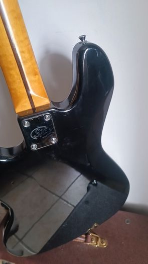 SX Bass Guitar and Squier BP 15 Amp Great Starter Set