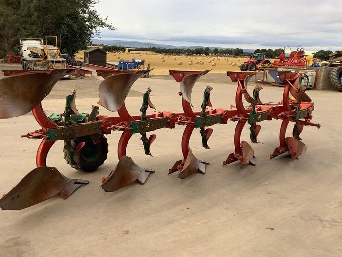 Kverneland Plough