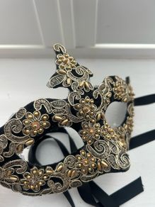 New masquerade mask