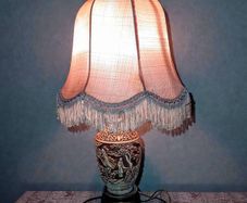 Lovely pink heavy table lamp