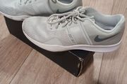 Nike runners size 5