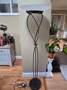 Iron standing lamp
