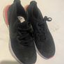 nike runners 2 pairs Image 4