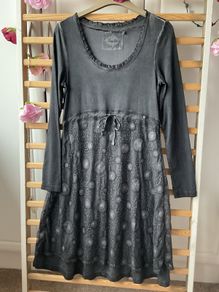 dress Bnwot grey long sleeve midi dress with contrast fabric base size European 36