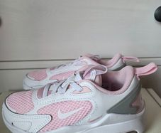 Girl's Nike Airmax runners size UK 11 (worn)