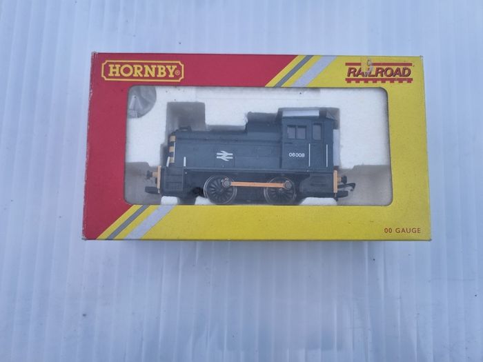 00 gauge diesel train