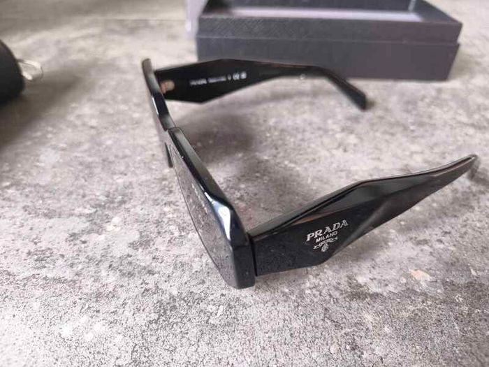 Prada Sunglasses - Symbole