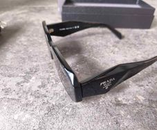 Prada Sunglasses - Symbole
