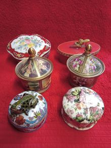Trinket Boxes  X 6