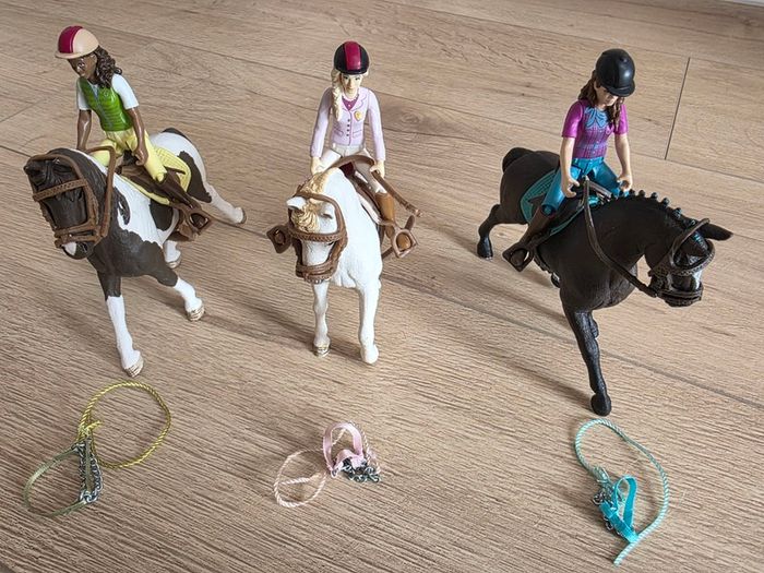3x Schleich horse and rider sets