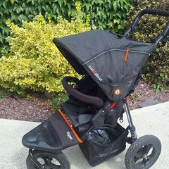 Out 'n' About Nipper V5 Forest Black