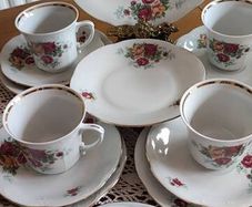 Porcelain set for 5