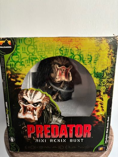 Palisades Predator and Predator 2 Mini Resin Busts