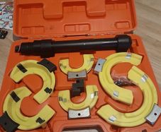 coil spring compressor