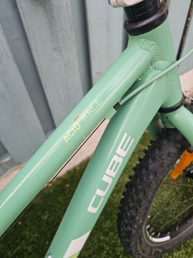 Cube Acid Race 200