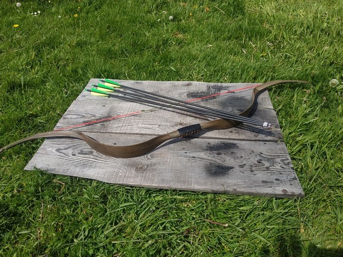 Archery Bow, Recurve 49" Horsebow, Left/Right hand (18-24 LBS) +3x arrows